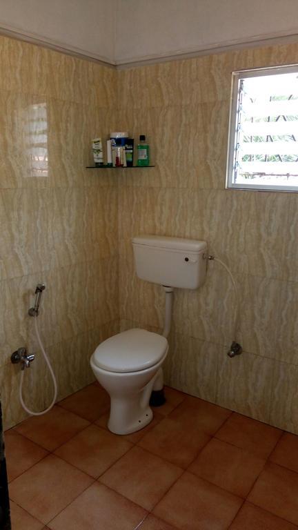 Hotel Shiva Ashvem Ashvem Beach Екстериор снимка
