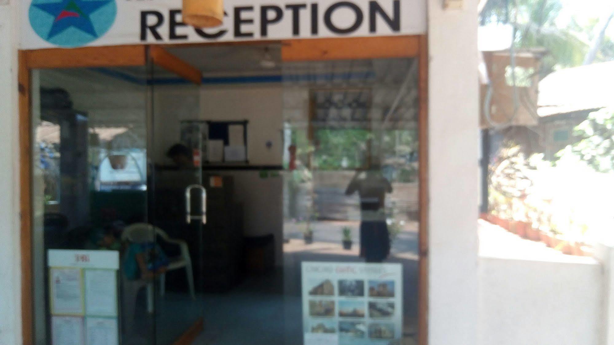 Hotel Shiva Ashvem Ashvem Beach Екстериор снимка